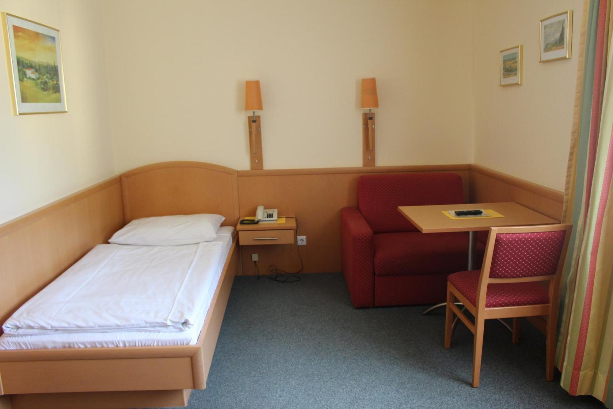 Hotel Ganslhof - Adults Only Salzburg Phòng bức ảnh